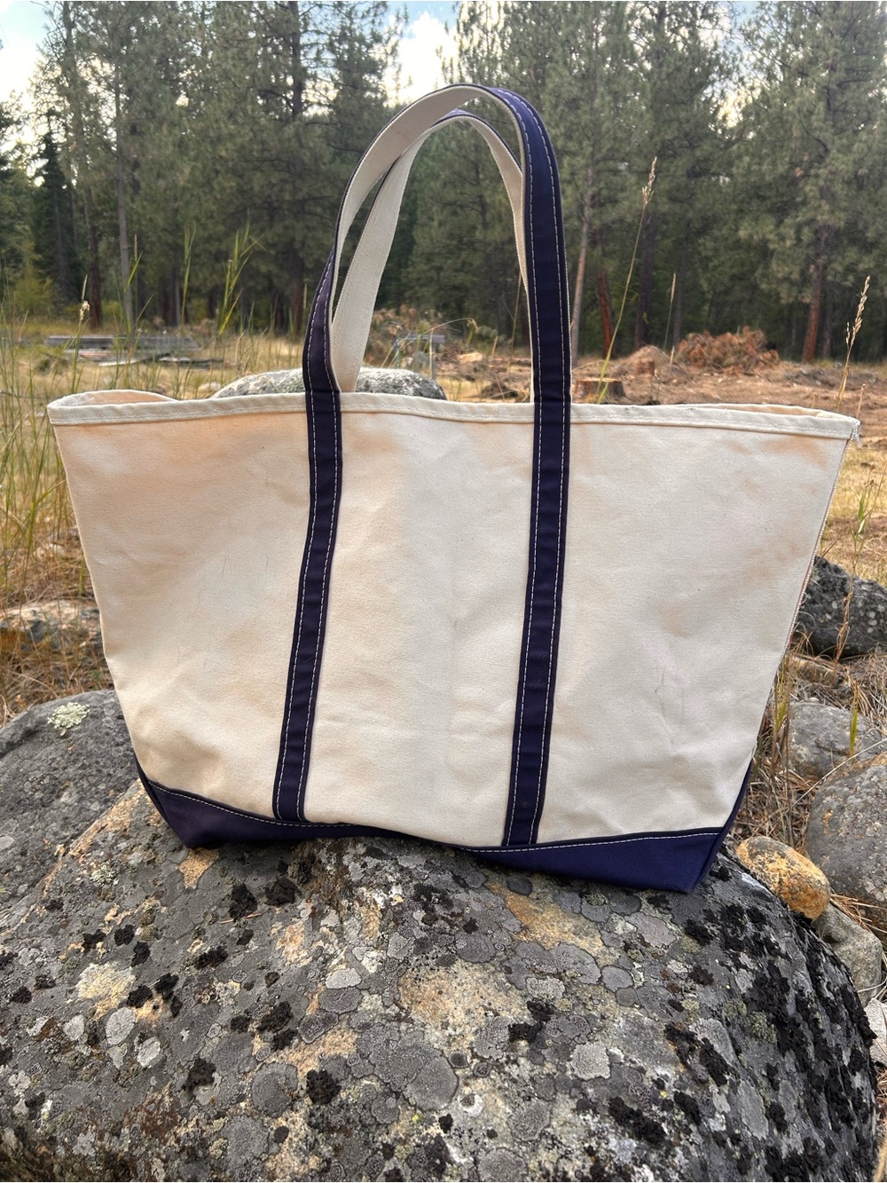 L.L. Bean XL Boat and Tote with Navy Trim